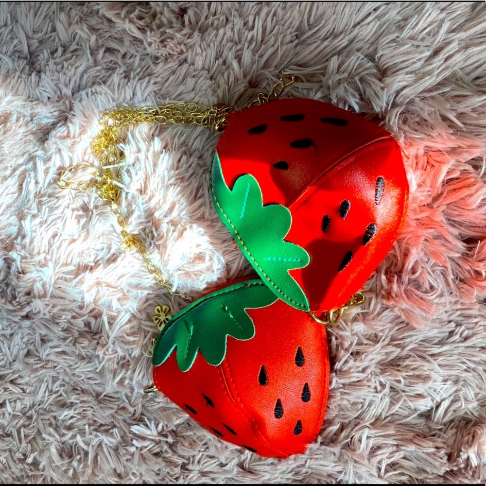 Kids strawberry purse